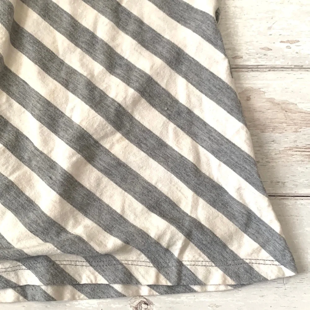 Girls 6/7 Gray White Striped Shirt Short Sleeves The Children’s Place Size 6 7